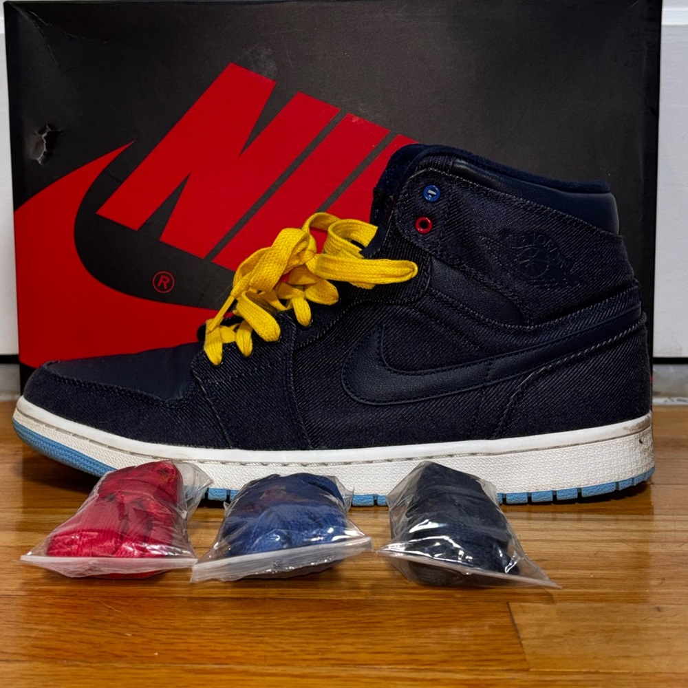 Air Jordan 1 Retro High Sneakers - Picture 5 of 7